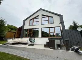 Nessa Chalet