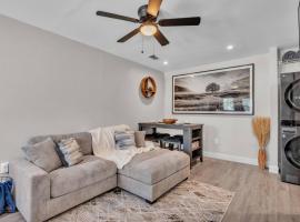 Chain of Lakes Cottage，位于温特黑文的酒店