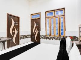 Hotel O HARSH RESTAURANT AND DHABA，位于Govardhan的酒店