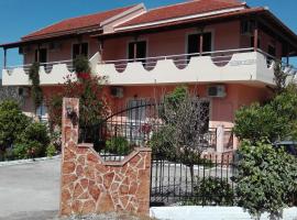 Kokkinos Apartments，位于阿里拉斯的家庭/亲子酒店