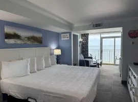 Amazing views - Kings size Ocean front Camelot 715