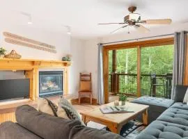 Vibrant Spacious Ski Pad Hot Tubs