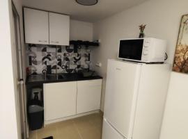Studio plain-pied entrée privée et parking gratuit