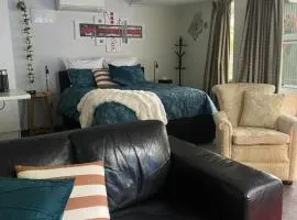 Hideaway - A Couples Retreat
