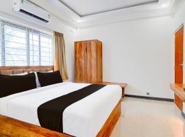 Hotel O TRISHIKA LUXURY ROOMS，位于班加罗尔的酒店