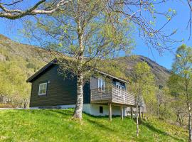 Awesome Home In Ørsta，位于厄什塔的酒店