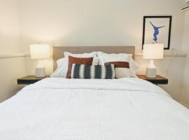 Cozy Monthly 1BR Near NREL & Trails - Quaker Room 1，位于高尔顿的酒店