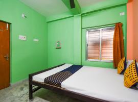 SPOT ON Hotel O Maa Rakhakali Bhawan，位于Sāntrāgāchi的酒店