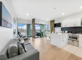Exquisite Sun Soaked Corner Apartment