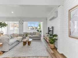 Lower Lvl Boyd- Sunny Coastal Home - Pet Friendly