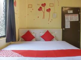 Hotel O R K Hotel，位于Chinchiwad的酒店