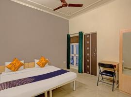 SPOT ON Hotel Grand Blue，位于Niwāri的酒店
