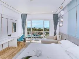 Sanya Summer Beach Sea View Hotel，位于三亚三亚凤凰国际机场 - SYX附近的酒店