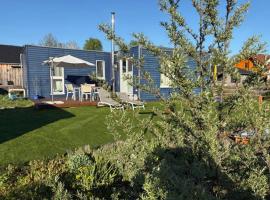 Tiny House mit Sauna am See，位于Repente的小屋