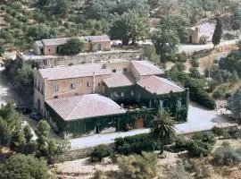 Villa Pietralunga in the woods