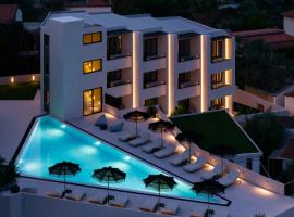 Nimfi Suites，位于斯基亚索斯镇的酒店