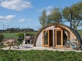 Deluxe Scandi Glamping Pod - Comfort