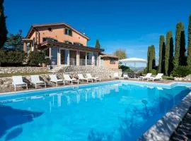 TENUTA CAVI 6&4, Emma Villas