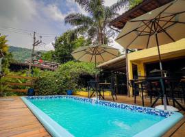 Canoa Abra&atilde;o - Ilha Grande RJ，位于阿布拉奥的带泳池的酒店