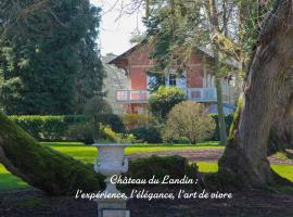 Château du Landin - Bains nordiques，位于Le Landin的酒店