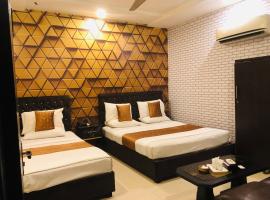 Hotel Tulip Inn，位于拉合尔的酒店