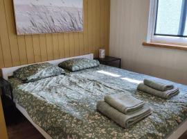 Family vacation, 2 bedroom house - Red House，位于Lõupõllu的酒店