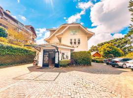 VELINN Pousada Chateau do Luar Prime，位于坎波斯杜若尔当的酒店