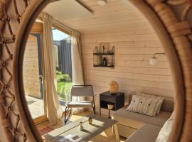 Ruhiges Tiny House mit Wiese 401，位于布莱克德的小屋