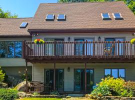 Phillips Serenity Retreat，位于Dedham的酒店