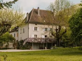 Maison d'hôtes et gîte de charme avec piscine, La Lhuiseraie