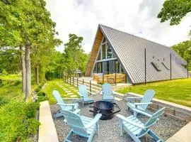 A-Frame Cabin with Deck Near Cedar Creek Lake