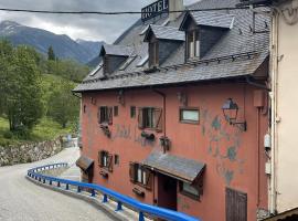 Hotel Colomers，位于萨拉尔杜的酒店