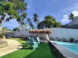 Spacious Private Staycation Home，位于Tabuelan的酒店