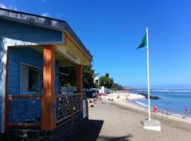 Les Villas des Filaos et du lagon o6, 93 , 70 , 59 , 79，位于圣勒的酒店