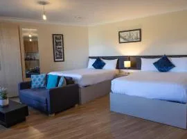 Kingfisher Court Apartments by UNO