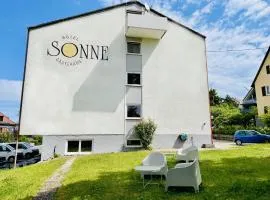 LEO Apartments