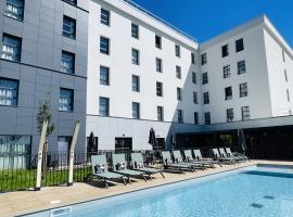 Holiday Inn Dijon Sud - Longvic by IHG，位于第戎的酒店