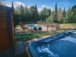 Private Hot Tub, Sauna & Games Year-Round