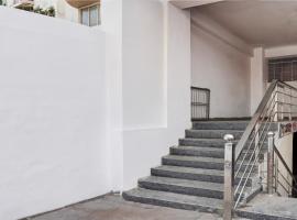 Super Hotel O Wamson，位于Kalkaji Devi的酒店