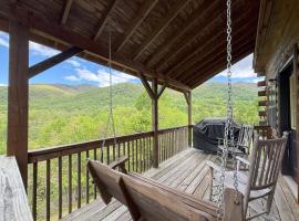 Sleepy Bear Cabin-Watch the Sunset, Dogs welcome with Pet Rate，位于马吉谷的酒店
