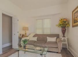 Comfy One Bed Apartment in Forest Park，位于Forest Park的酒店