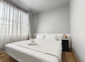 AuraHome282，位于Khlong Luang的宠物友好酒店