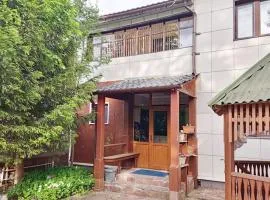 The Lake House таунхаус