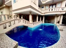 Vila Sentul Private pool 6bedroom, 5bathroom, Privatepool tennis meja, Billiard, 0813delapannolsatuenam4151