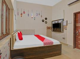 Hotel O The Goldy Inn，位于Rātu的酒店
