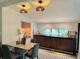 Rumah Hayden - River View, 2BR, Wifi, Netflix