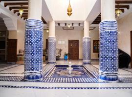 Riad Rkiya with Courtyard，位于提兹尼特的酒店