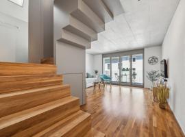 Casa Milla, Apartment Langete - Moderne & zentrale Maisonette mit Balkon und Tiefgarage，位于朗根塔尔的酒店