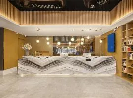 成都玉林华西亚朵酒店