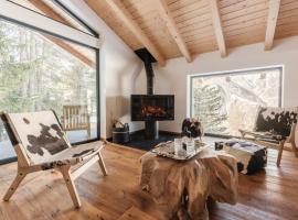 Luxury chalet with panoramic views, sauna, hot tub & cinema，位于格雷兴的酒店